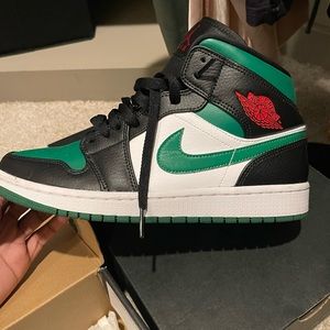 Air Jordan 1’s 8.5